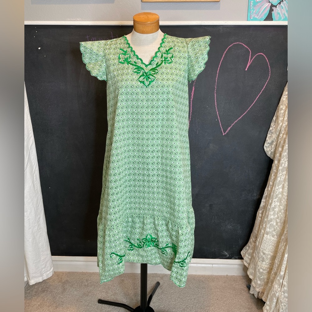 Vintage handmade nightgown/house dress size S
